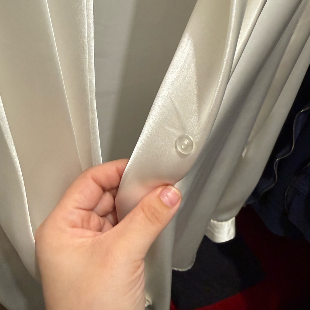 Luxurious Cream Satin Blouse - Picture 5 of 6